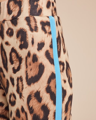 Produktabbildung 4 für Hose in Veloursoptik mit Jaguar Print