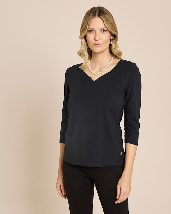 Produktabbildung für Shirt mit Herzausschnitt