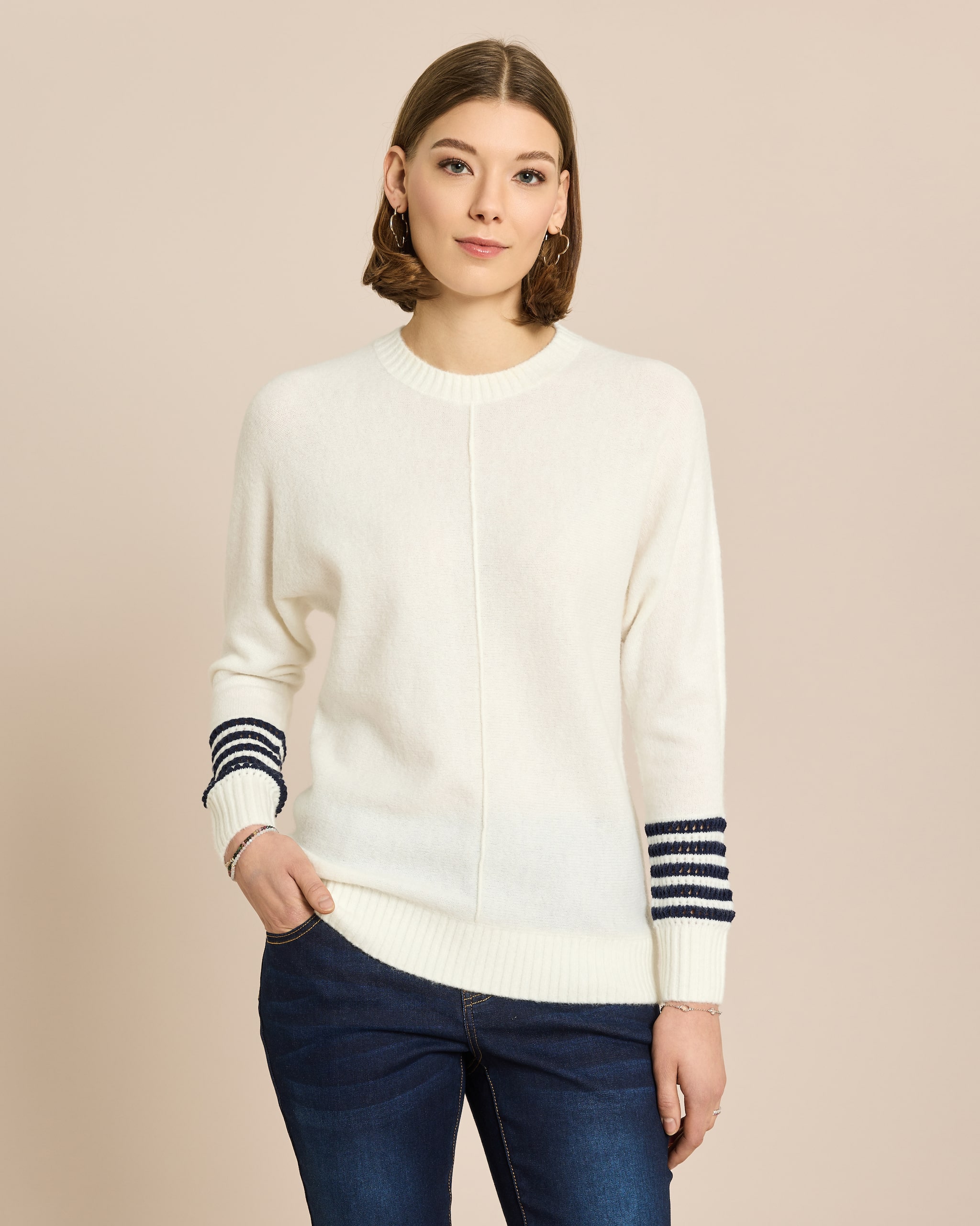 Produktabbildung für Pullover mit Streifendetail