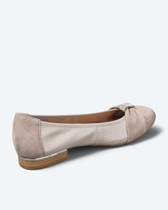 Produktabbildung für Hirschleder Ballerina mit Deko
