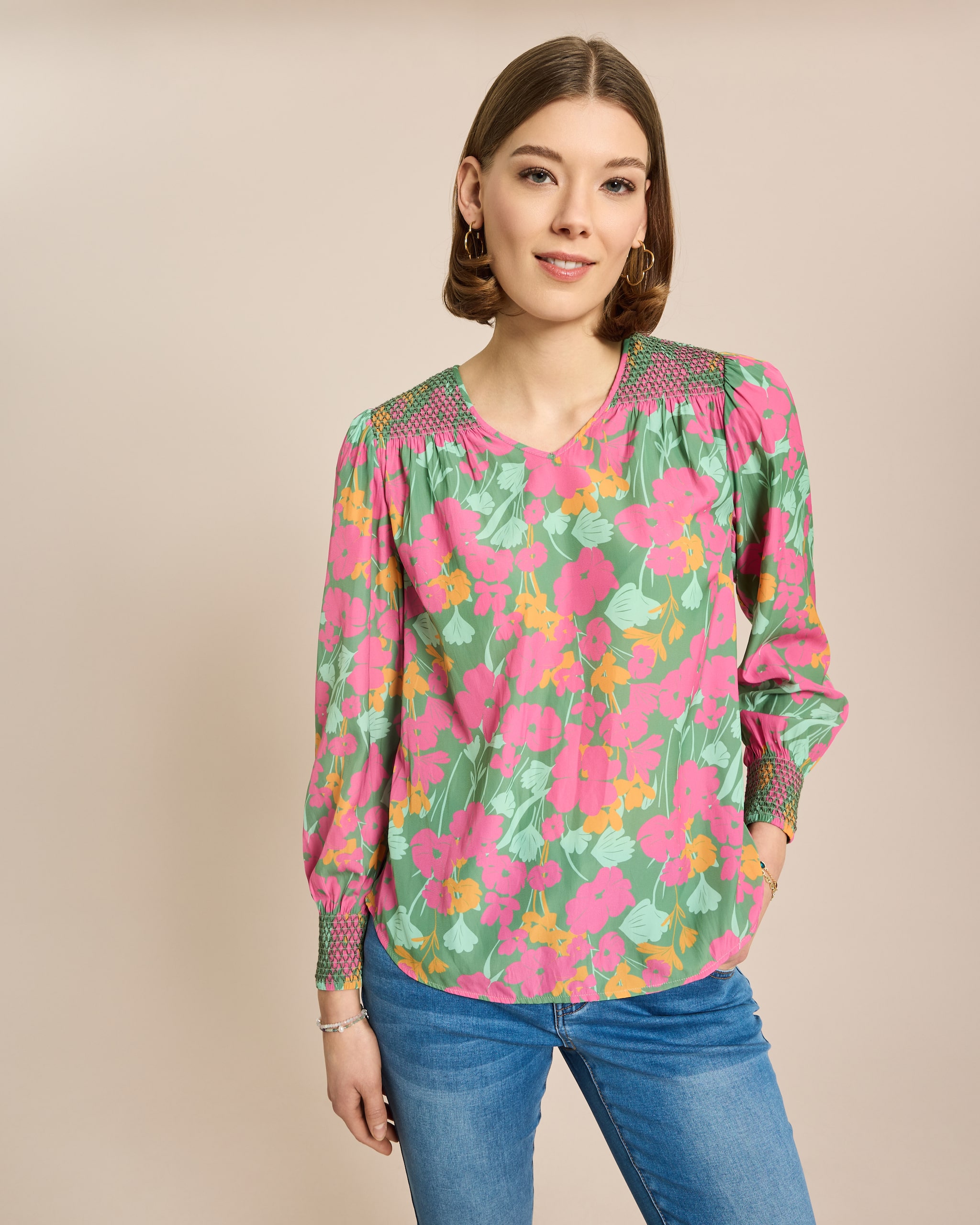 Produktabbildung für Bluse mit Smock-Detail