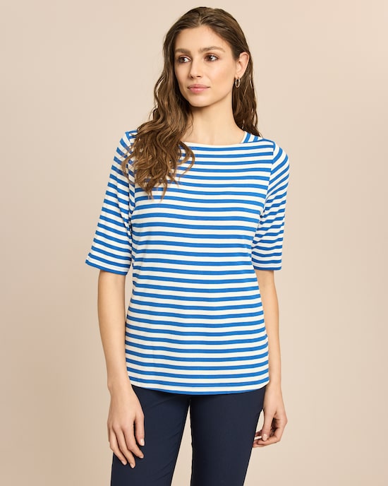 Produktabbildung für Shirt mit elegantem U-Boot-Ausschnitt