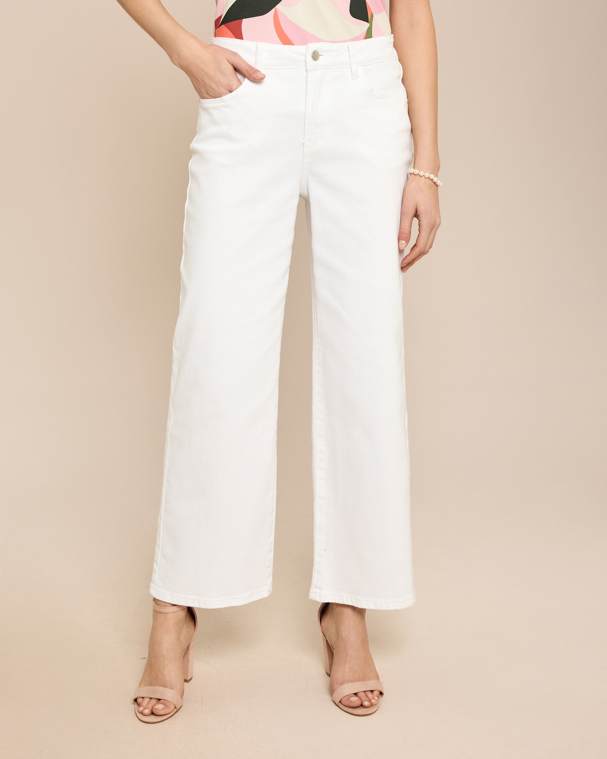 Produktabbildung für Jeans mit weitem Bein