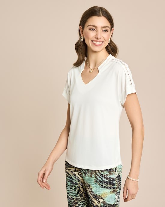 Produktabbildung für Jerseybluse mit Spitzenband