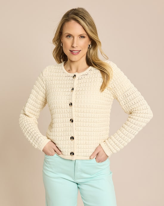 Produktabbildung für Strickjacke mit Dekoknöpfen