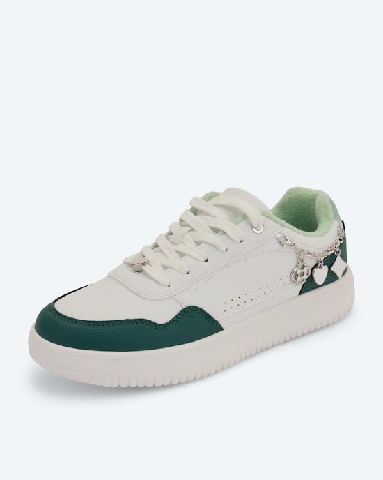 Produktabbildung für Sneaker mit Charms