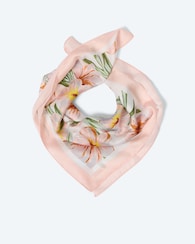 Produktabbildung für Tuch mit Floraldruck