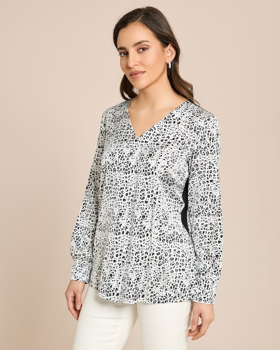 Produktabbildung für Blusenshirt mit Leodruck