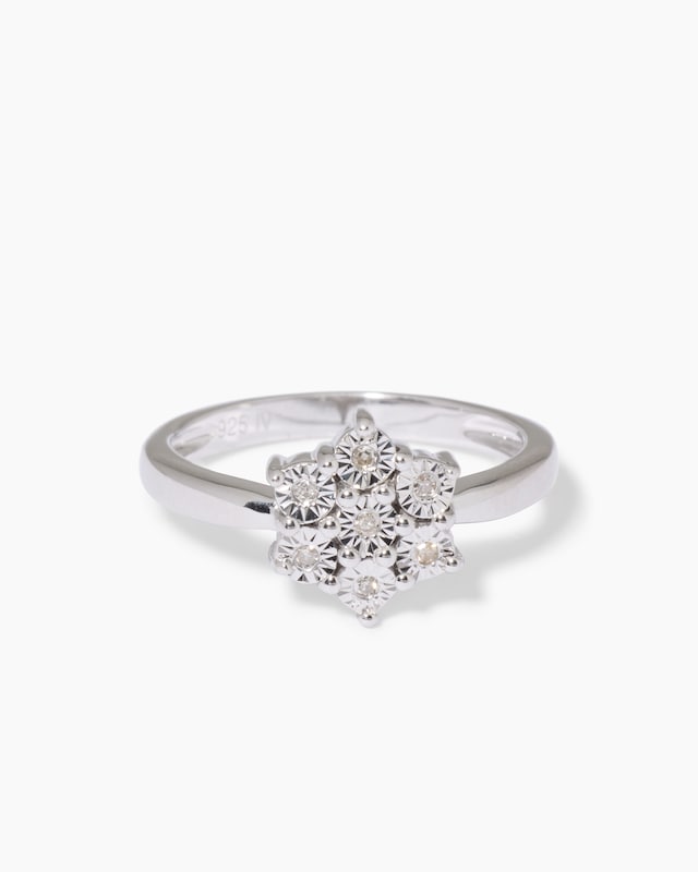 Ring mit Diamanten