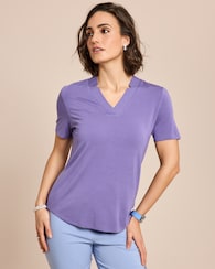 Produktabbildung für Shirt mit dekorativem V-Ausschnitt