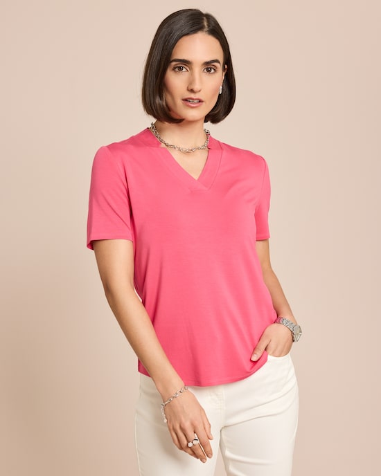 Produktabbildung für Shirt mit dekorativem V-Ausschnitt