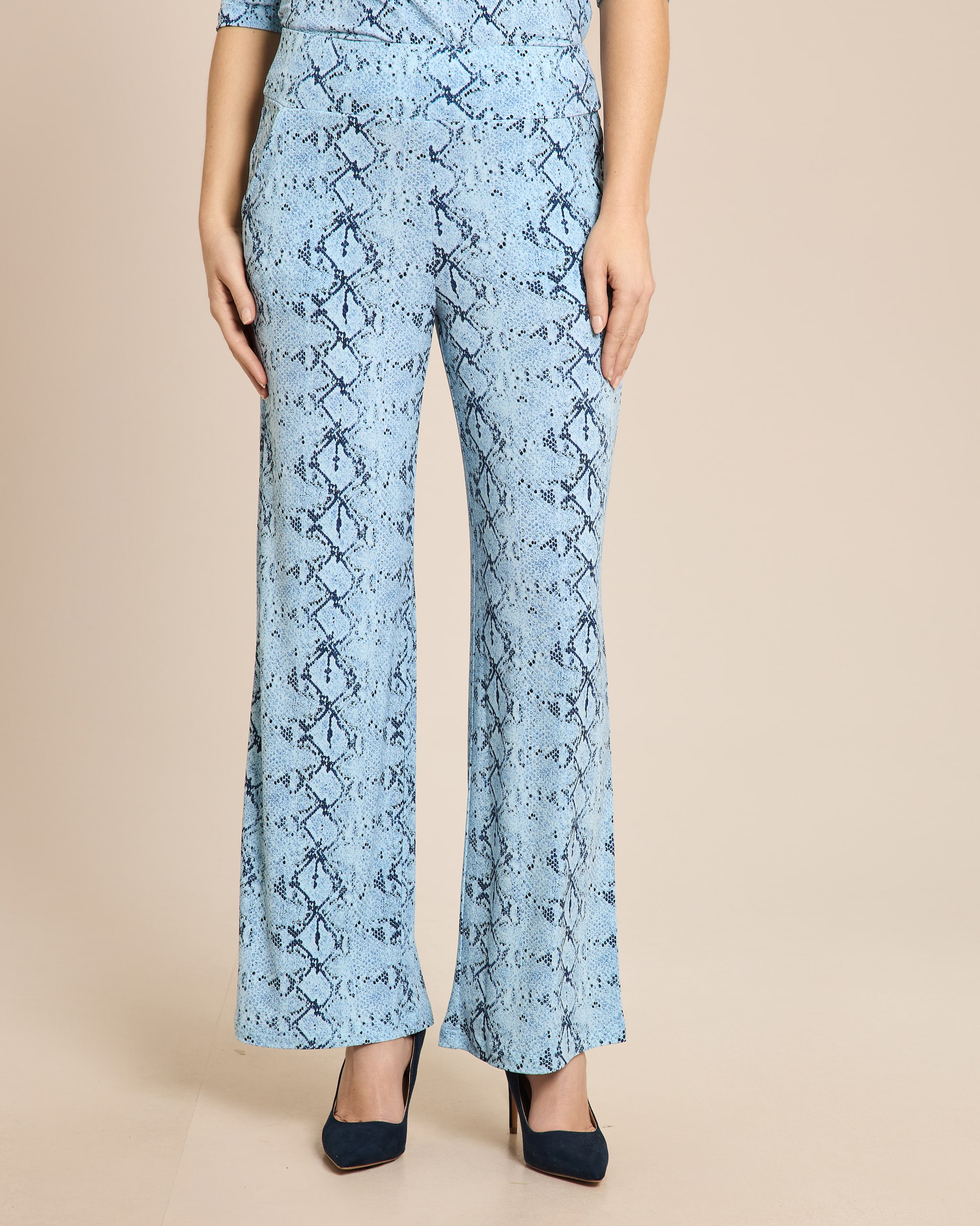Produktabbildung für "Women Deluxe" Hose mit Snake Print