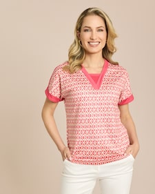 Produktabbildung für Shirt mit V-Ausschnitt