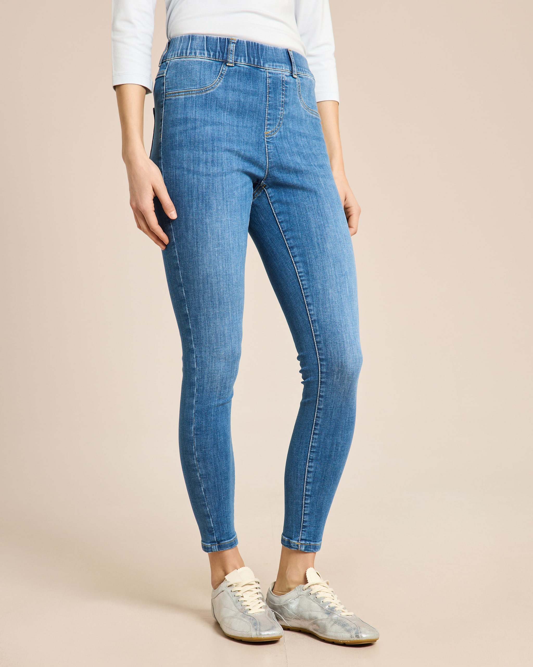 Produktabbildung für Skinny-Jeans mit Rundumdehnbund