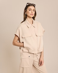 Produktabbildung für Kurzarm Bluse mit Brusttaschen