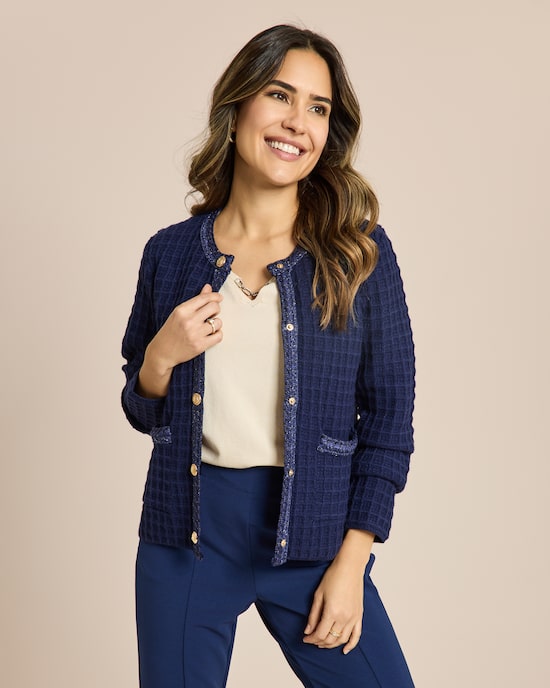 Produktabbildung für Strickjacke mit Kontrastblende