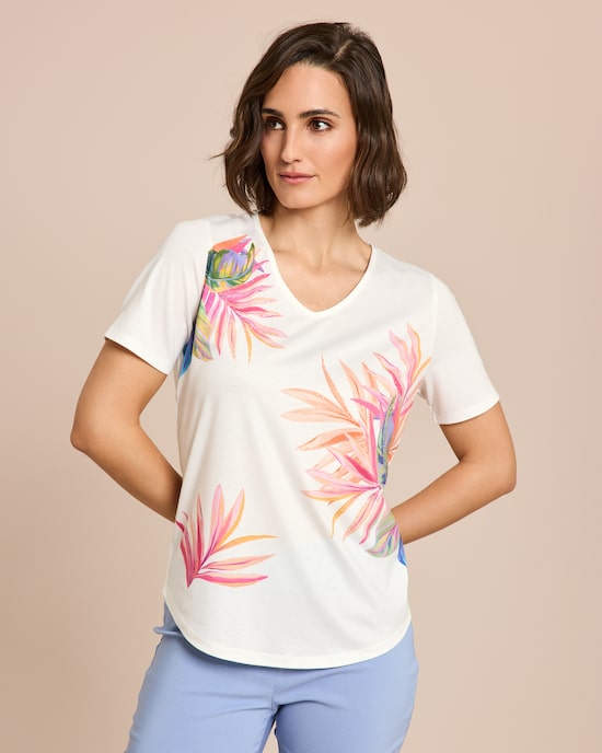 Produktabbildung für Shirt mit platziertem Blumen-Druck