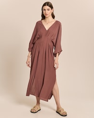 Produktabbildung für Kleid mit Steindetails