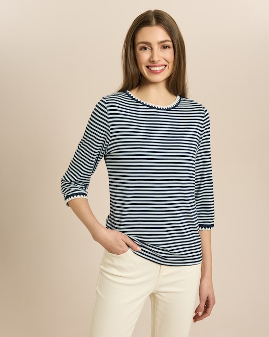 Produktabbildung für Shirt geringelt mit Zierstickerei