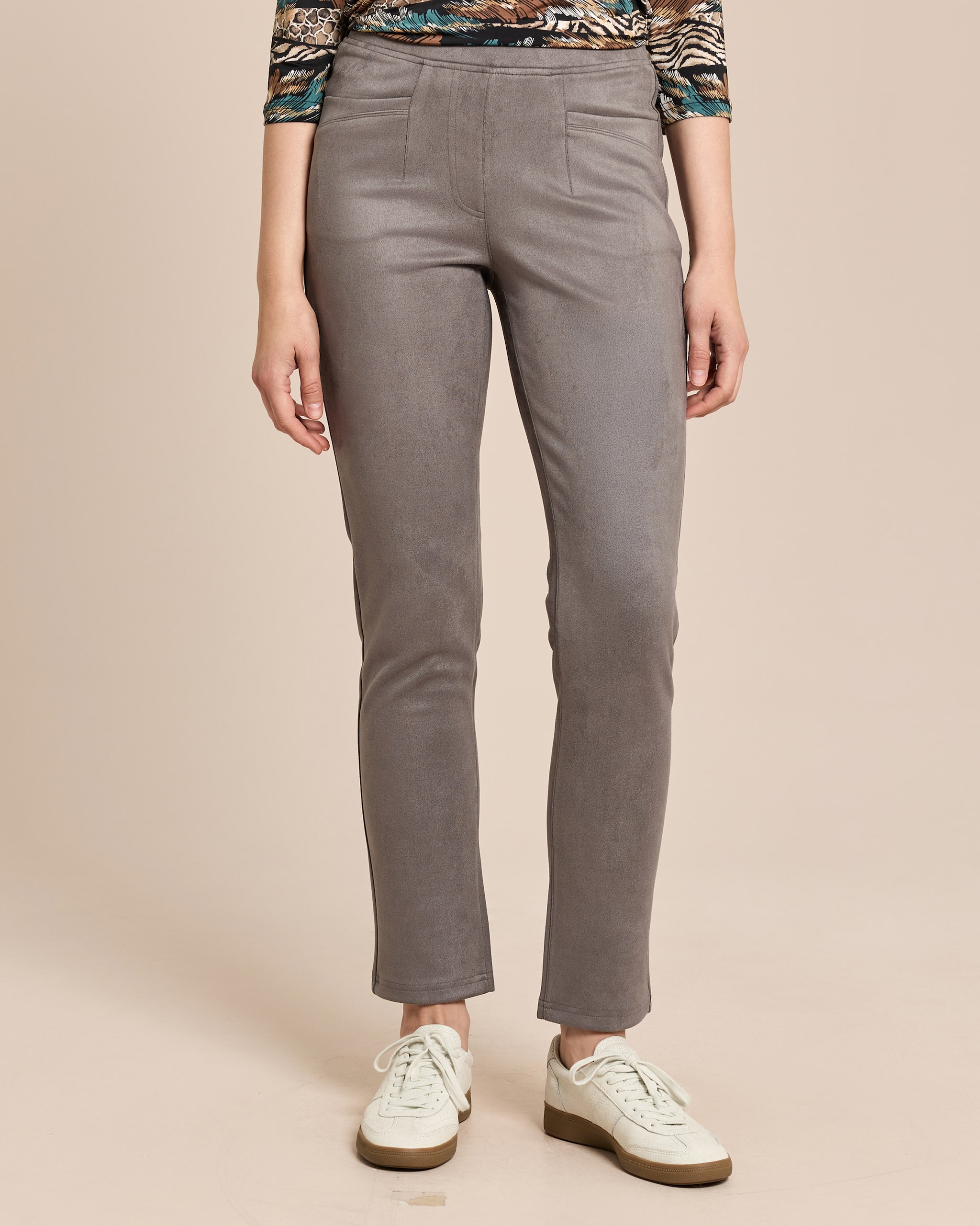 Produktabbildung für Straight Fit Schlupfhose aus Stretch Velours