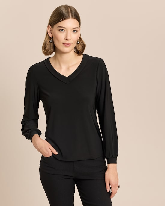 Produktabbildung für Shirt mit V-Ausschnitt und Blende