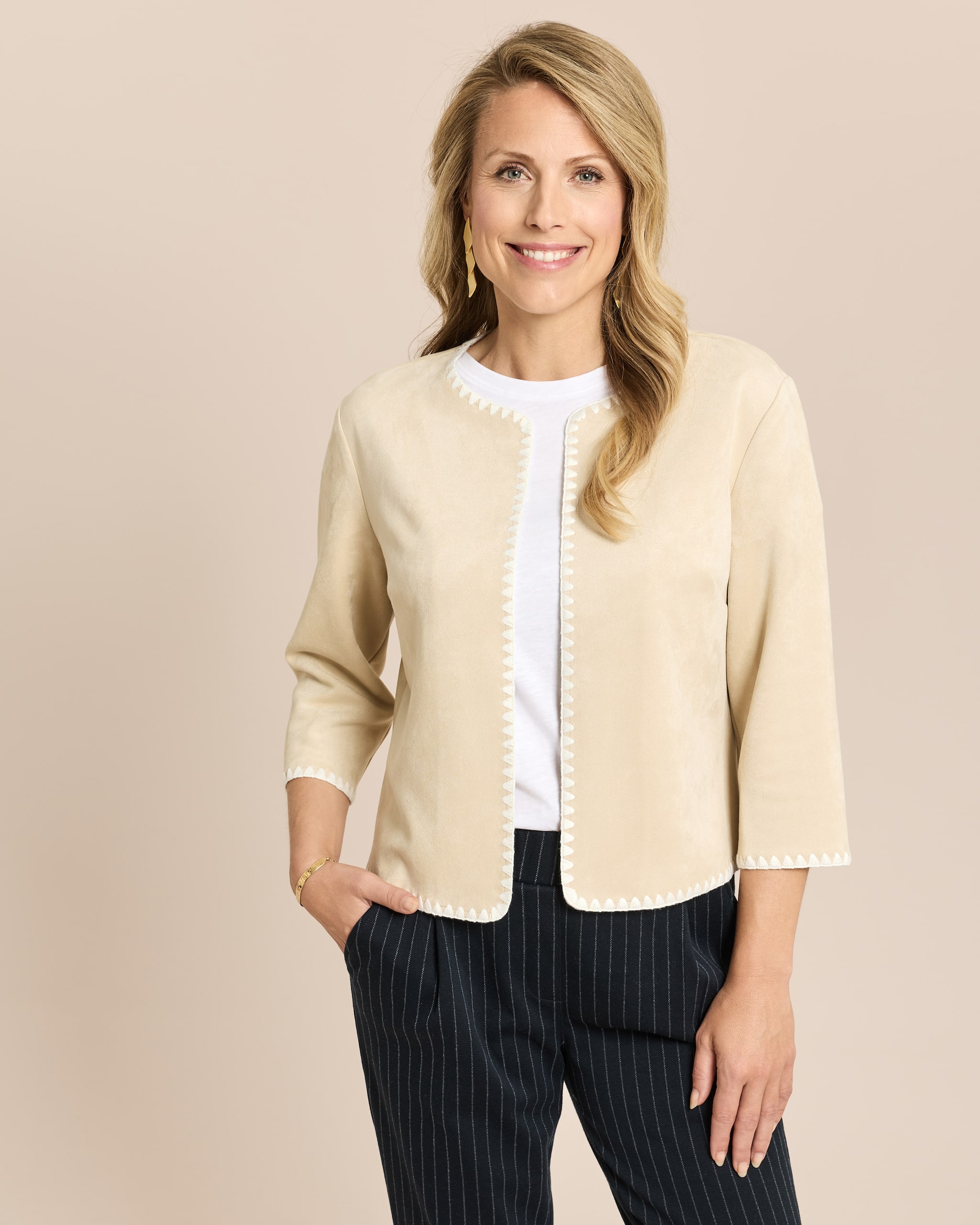 Produktabbildung für Jacke in offener Form mit Scuba Velours-Optik