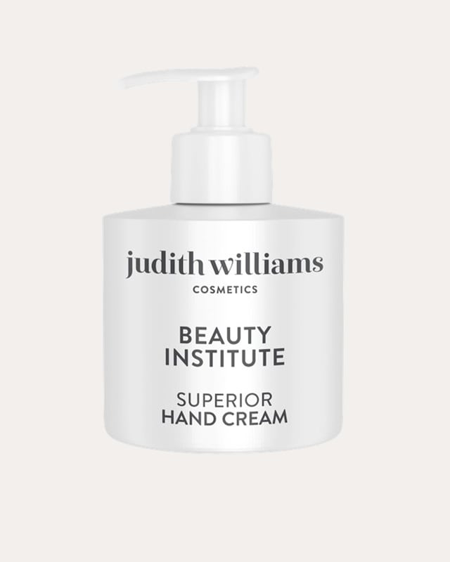 Beautiful Body Hand Treatment