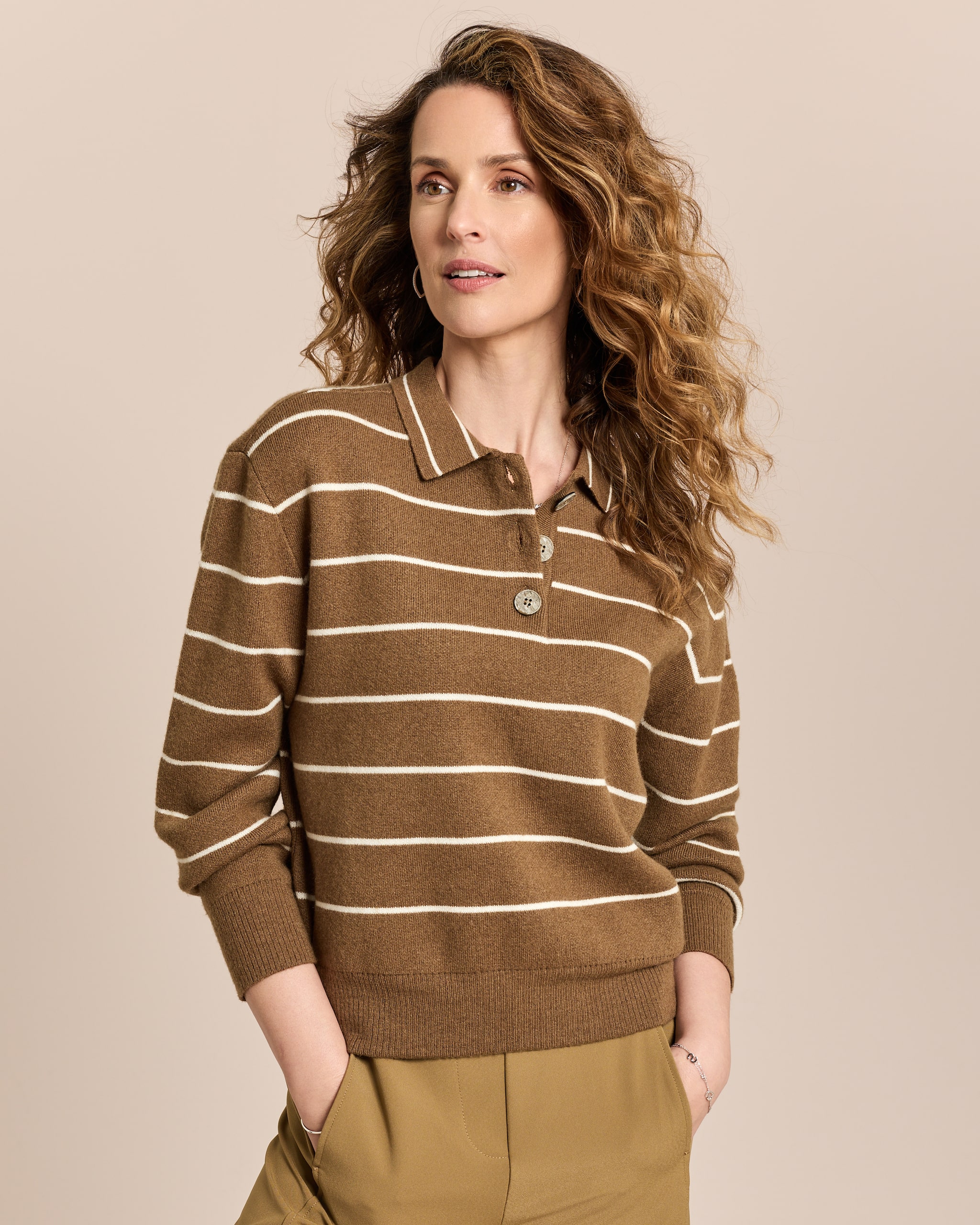Produktabbildung für Pullover mit Polokragen