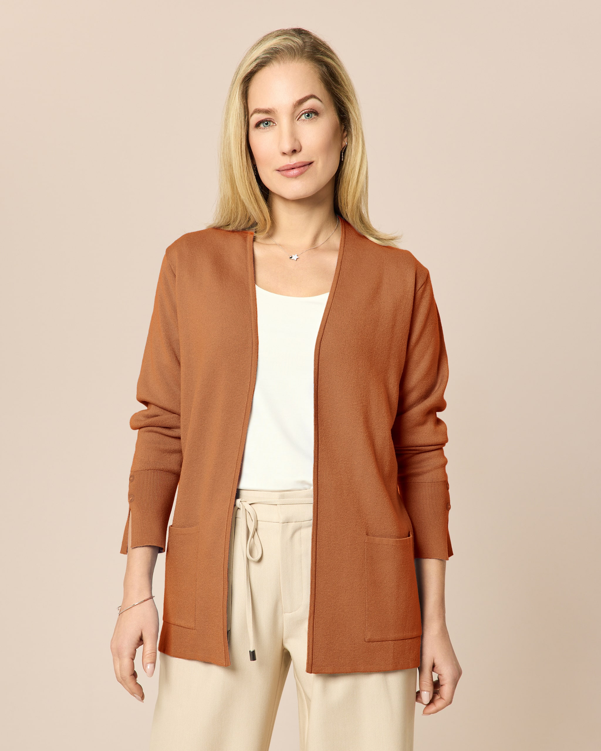 Produktabbildung für Strickjacke mit Taschen