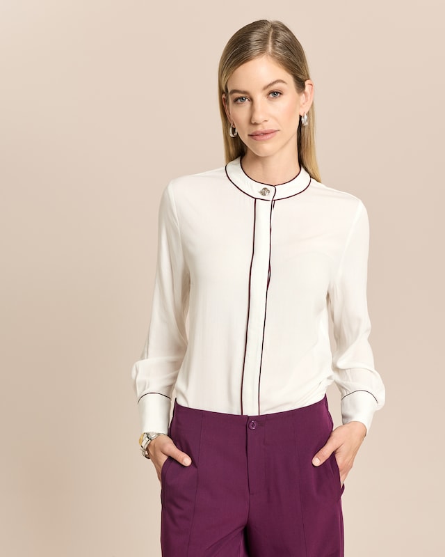 Bluse mit Kontrast