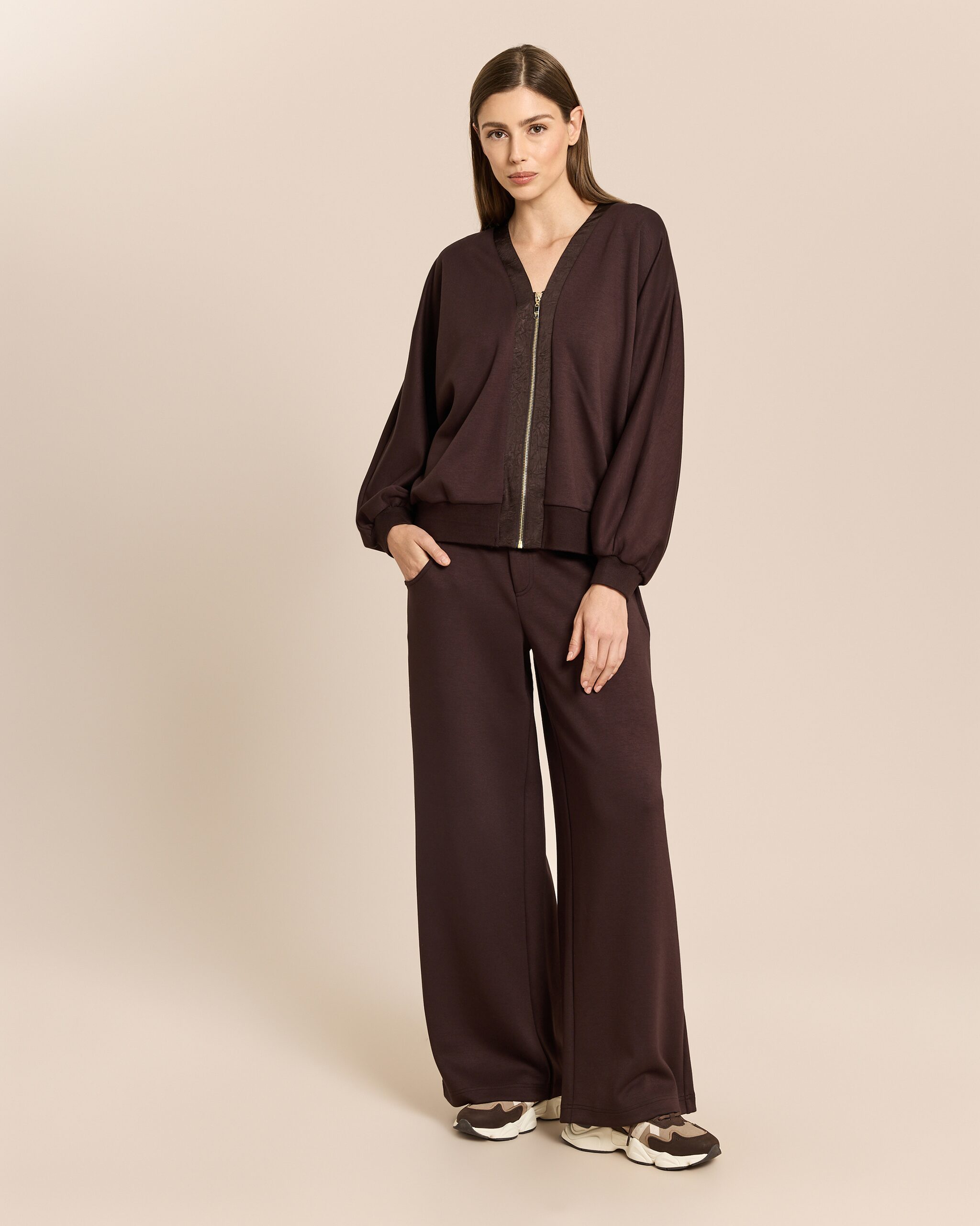 Produktabbildung für Zweiteiliges Jersey-Set mit Satin-Details