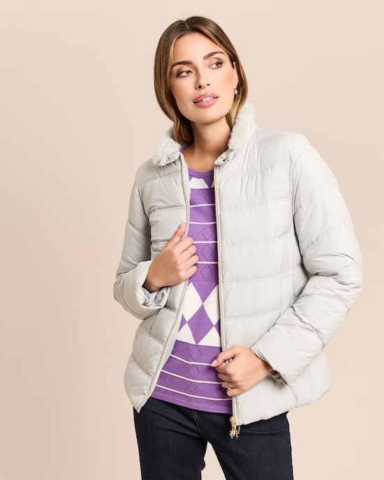 Produktabbildung für Steppjacke mit abnehmbarem Webpelz