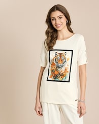 Produktabbildung für Shirt mit Print und Zierknöpfen