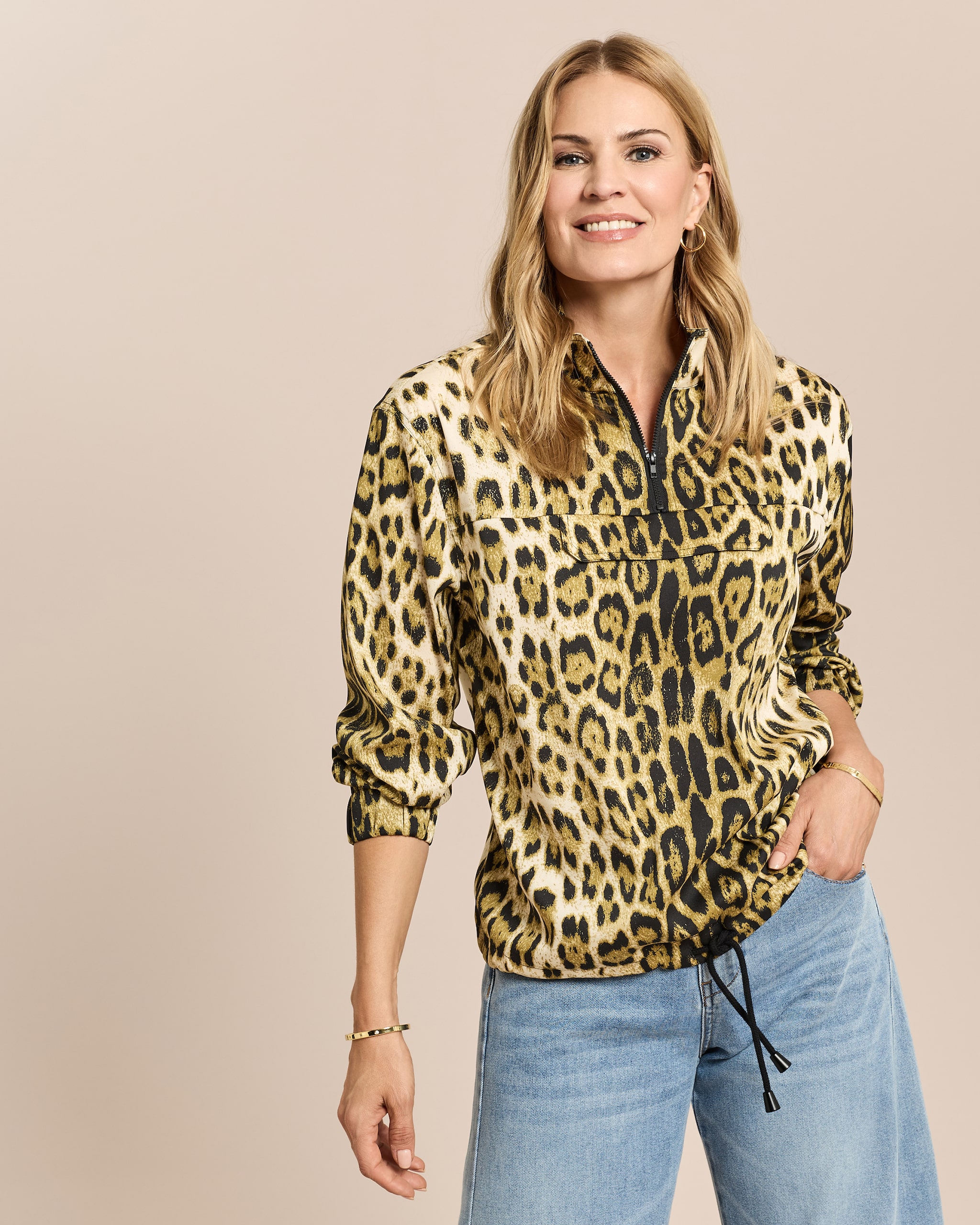 Produktabbildung für Bluse in Windbreaker-Optik