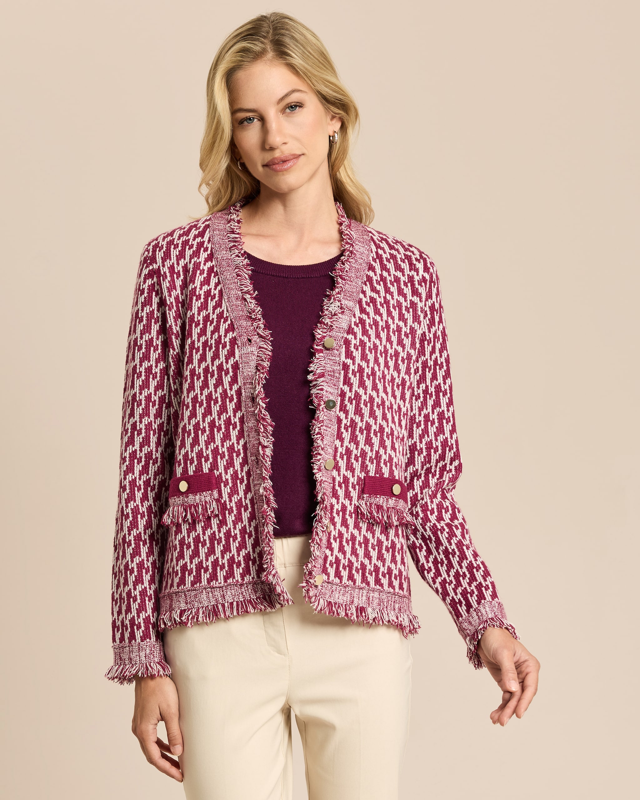 Produktabbildung für Strickjacke Bi-Color Intarsien-Strick
