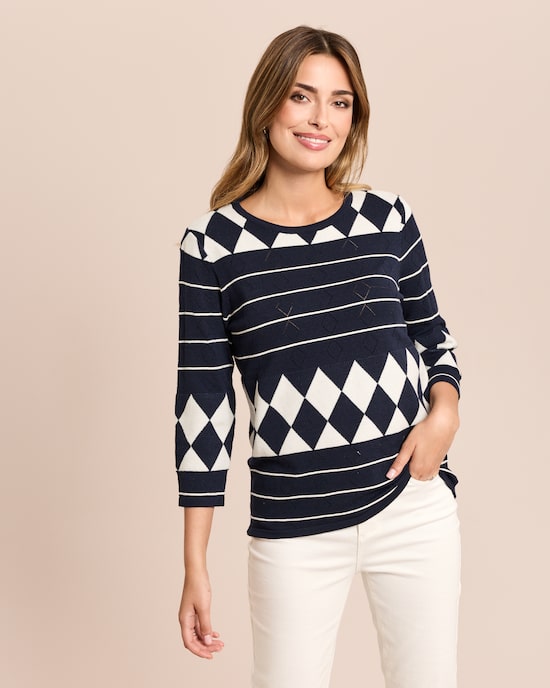 Produktabbildung für Pullover mit Raute-Ajour-Muster