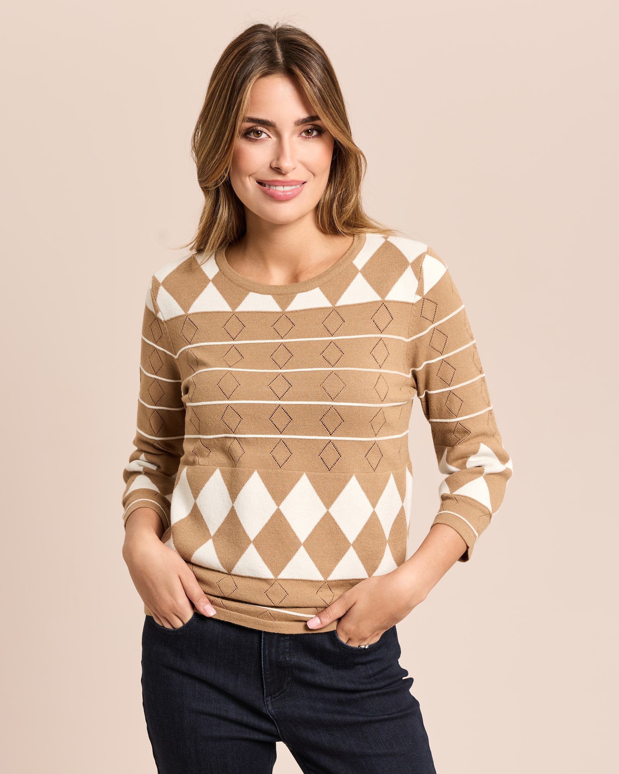 Produktabbildung für Pullover mit Raute-Ajour-Muster