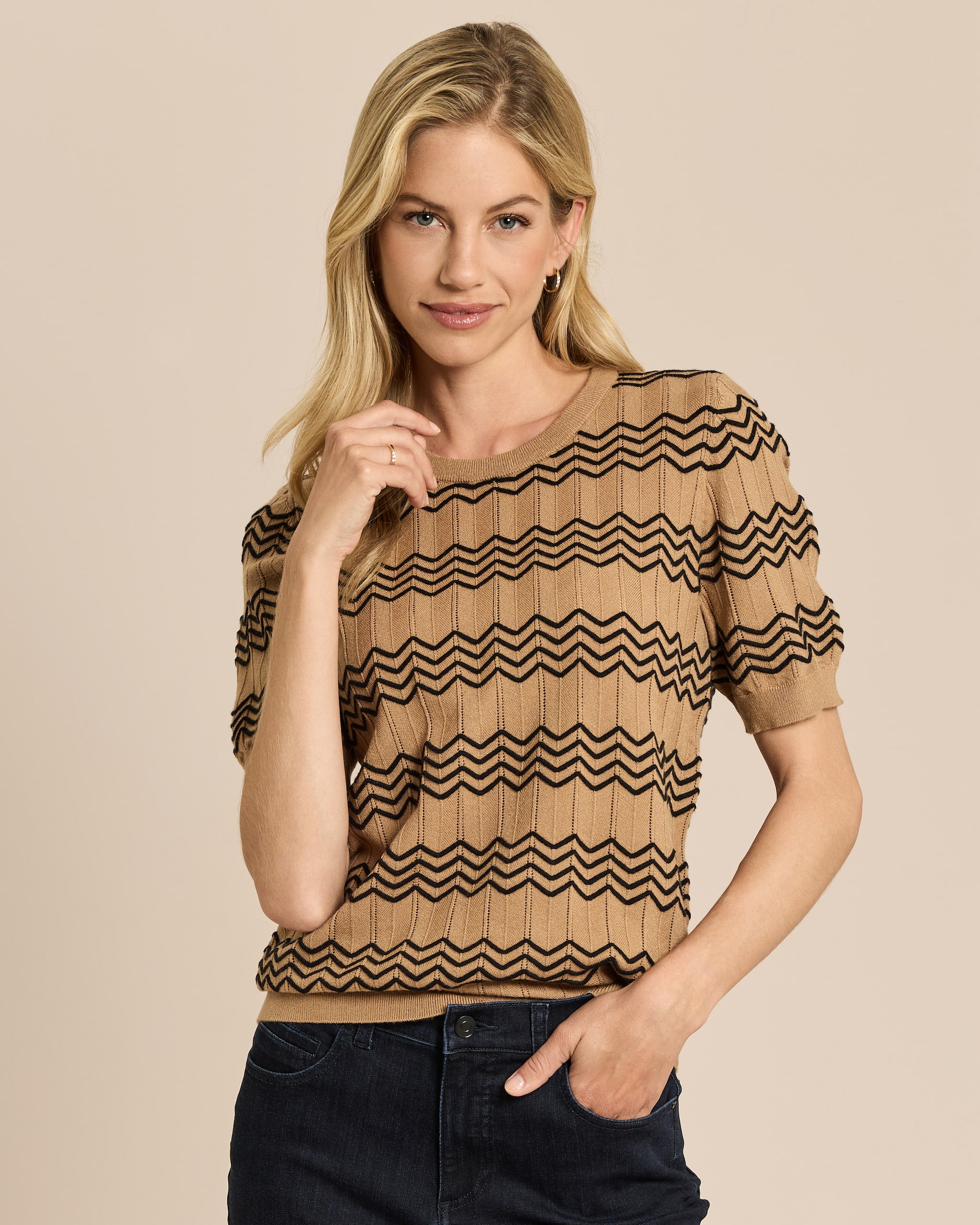 Produktabbildung für Pullover mit Ajour-Wellen-Muster