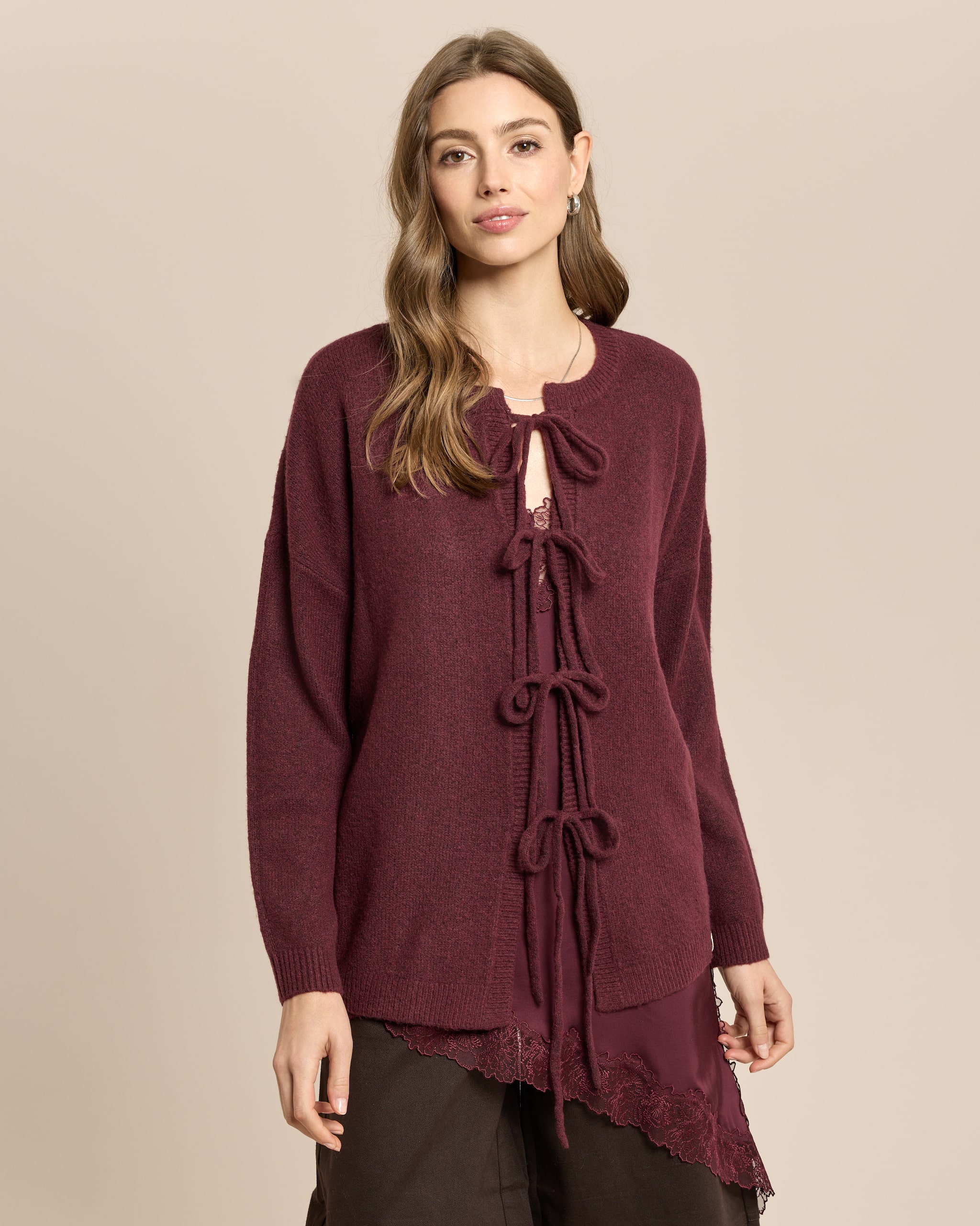 Produktabbildung für Cardigan mit Bindedetails