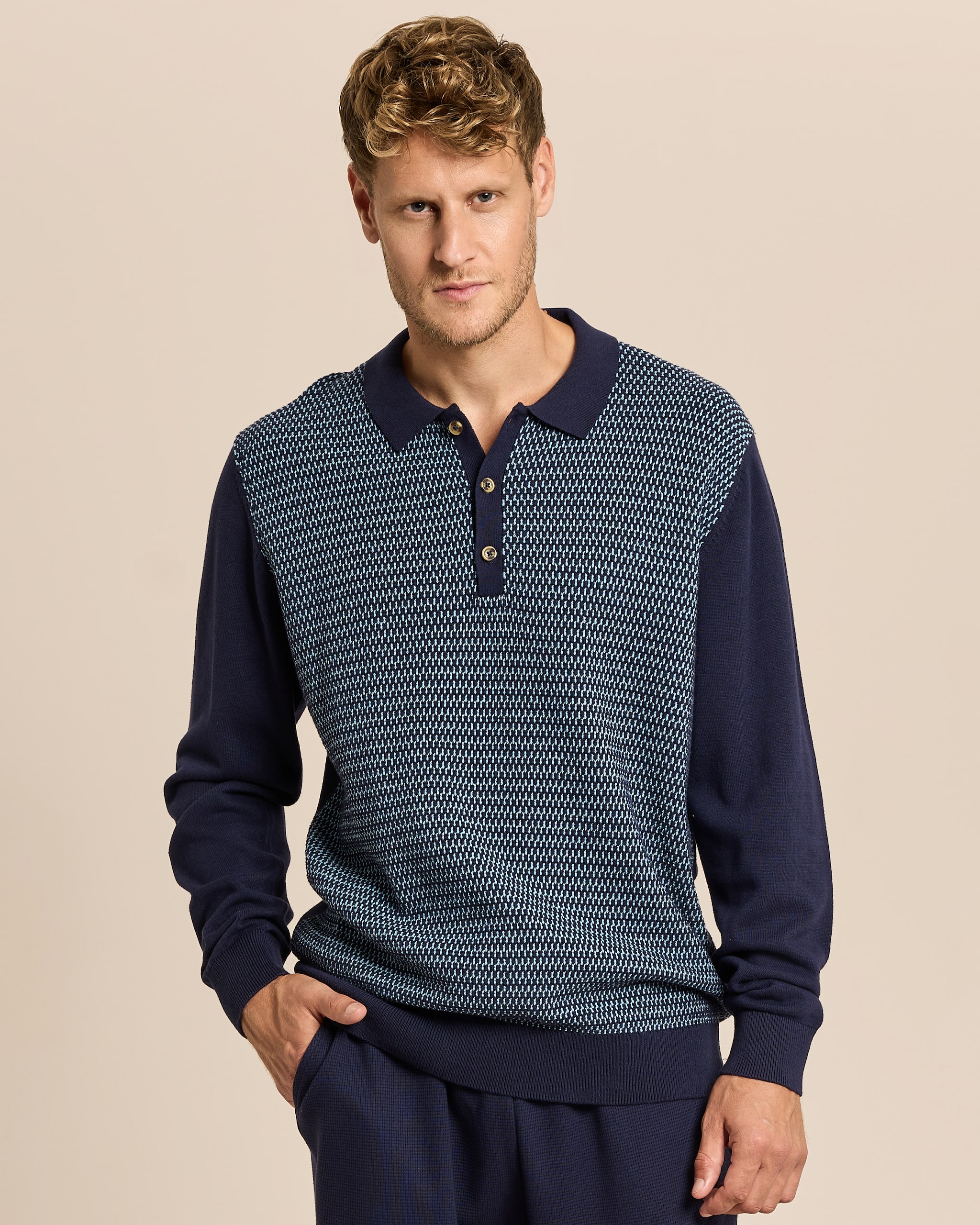 Produktabbildung für Pullover mit Struktur