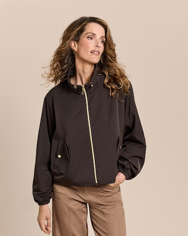 Produktabbildung für Bomberjacke aus technischem Material