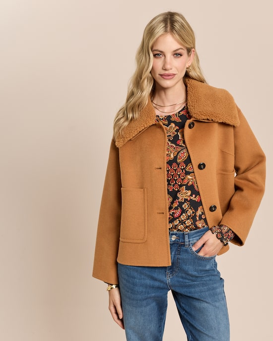 Produktabbildung für Wolljacke mit Teddy-Kragen