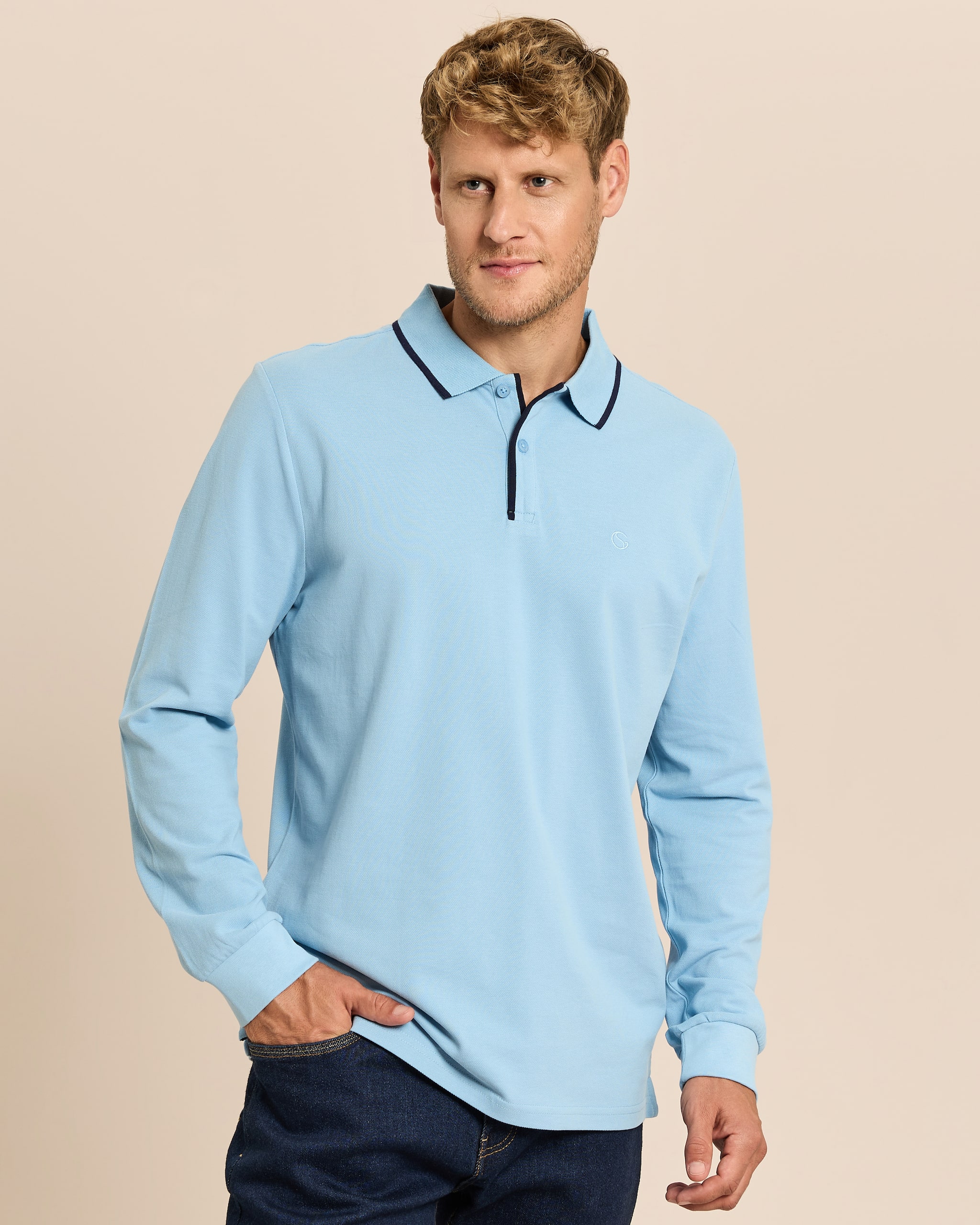 Produktabbildung für Poloshirt mit Kontrastdetails