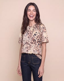 Produktabbildung für Satin-Bluse mit halbem Arm und Leo-Print