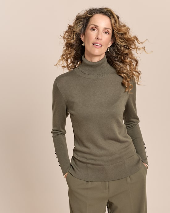 Produktabbildung für Rollkragenpullover mit Schlitz am Arm