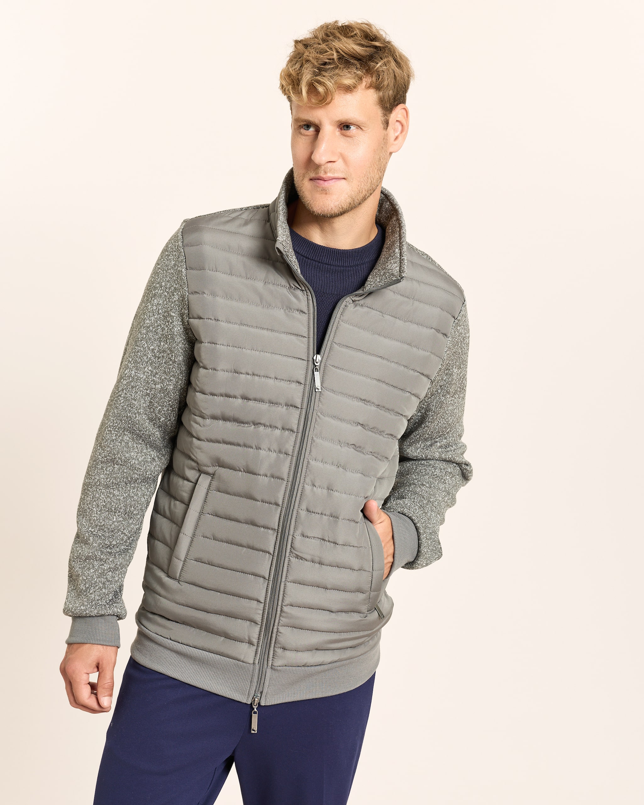 Produktabbildung für Jacke Strickfleece mit Steppdetails