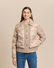 Produktabbildung für Steppjacke mit elastischem Stepp