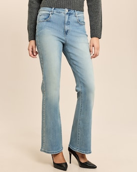 Produktabbildung für Bootcut Jeans mit Nietenbesatz