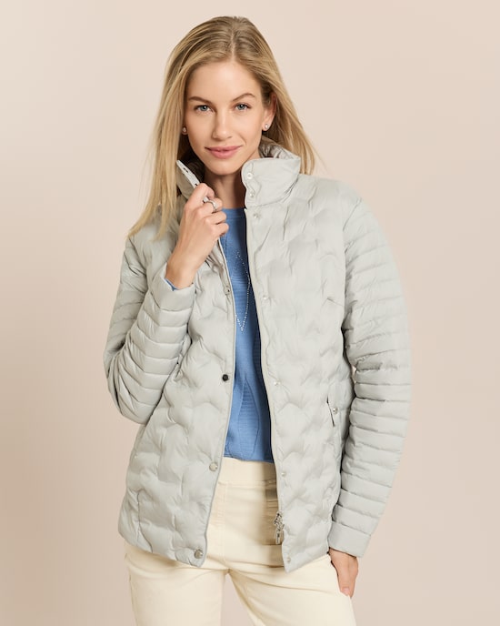 Produktabbildung für Steppjacke mit organischen Reliefs