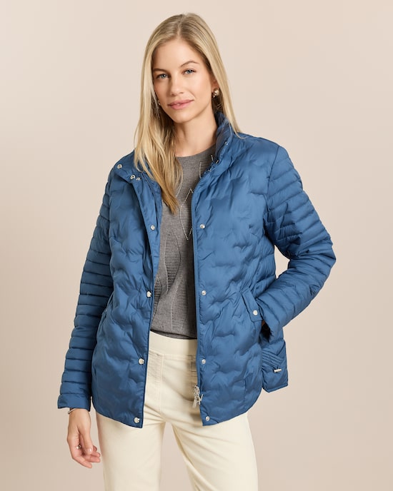 Produktabbildung für Steppjacke mit organischen Reliefs